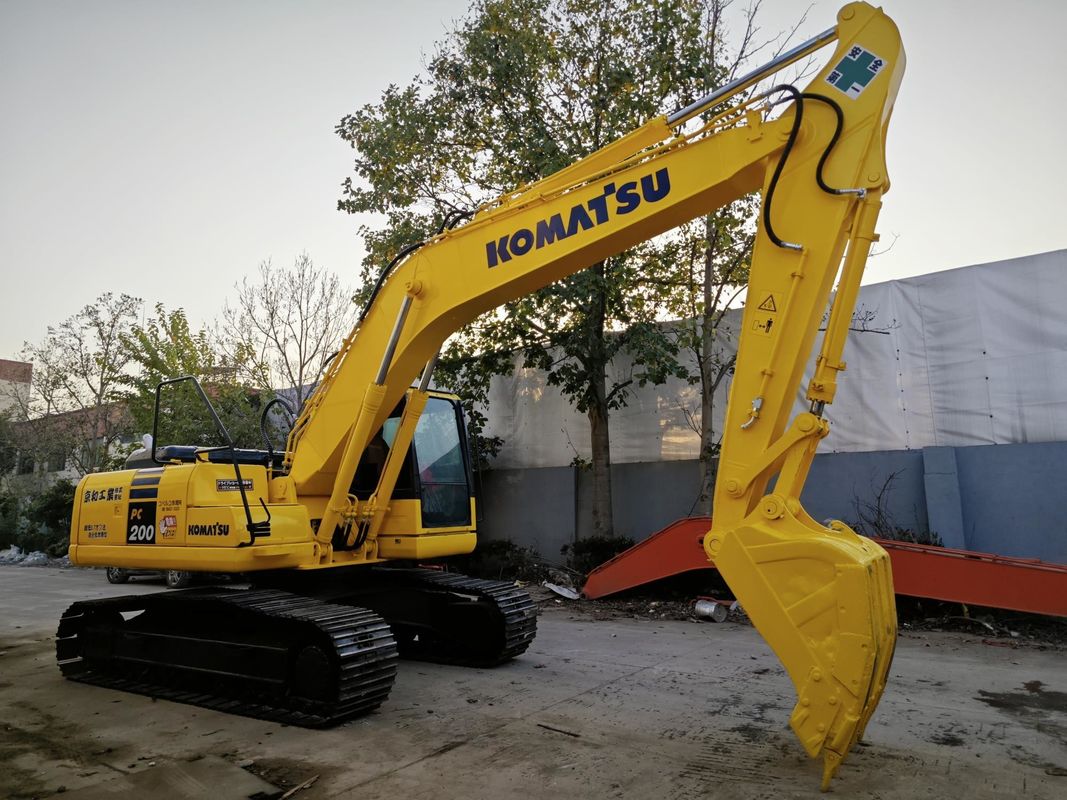 Sell Used Komatsu PC220-8 Excavator with Original Hydraulic Valve and 1.0-1.5 Bucket