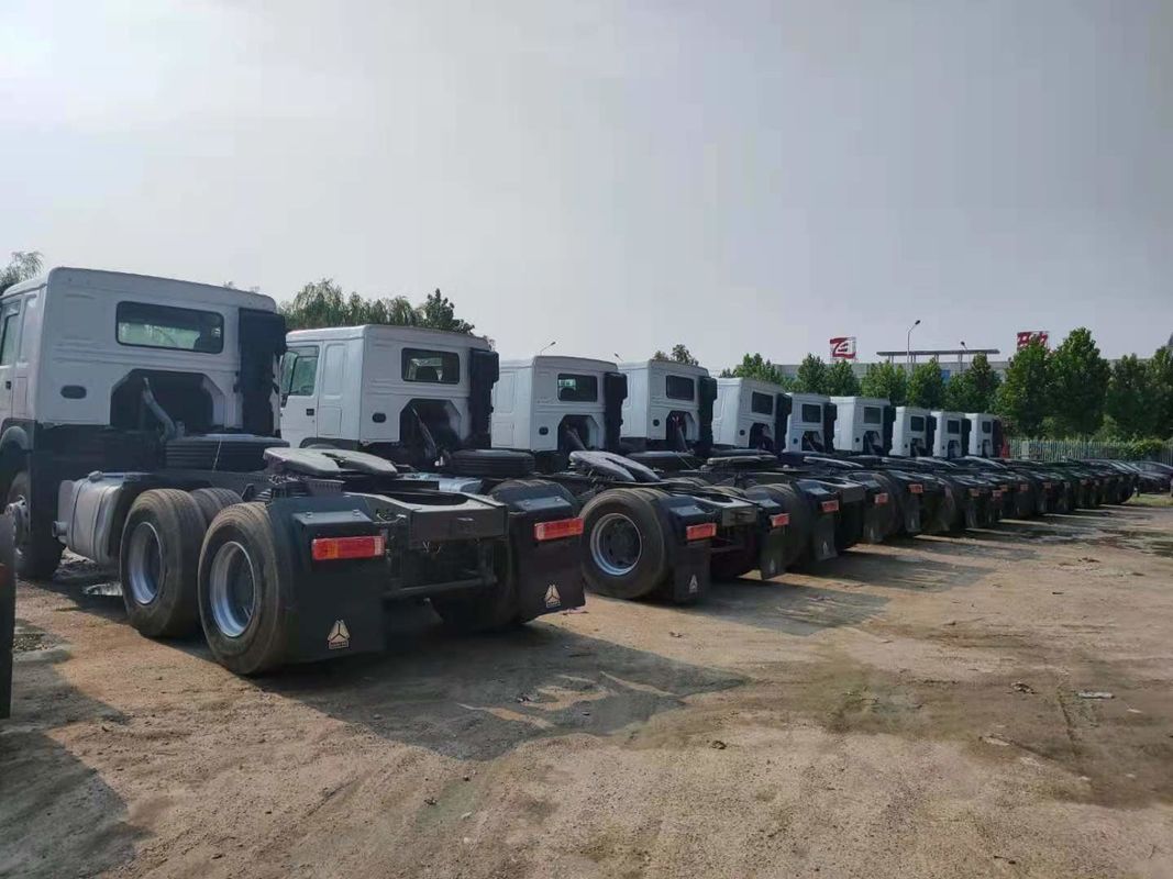 300Ltr Fuel Tank Sinotruk Howo 6x4 All Wheel-Drive Tractor Truck for Benefit