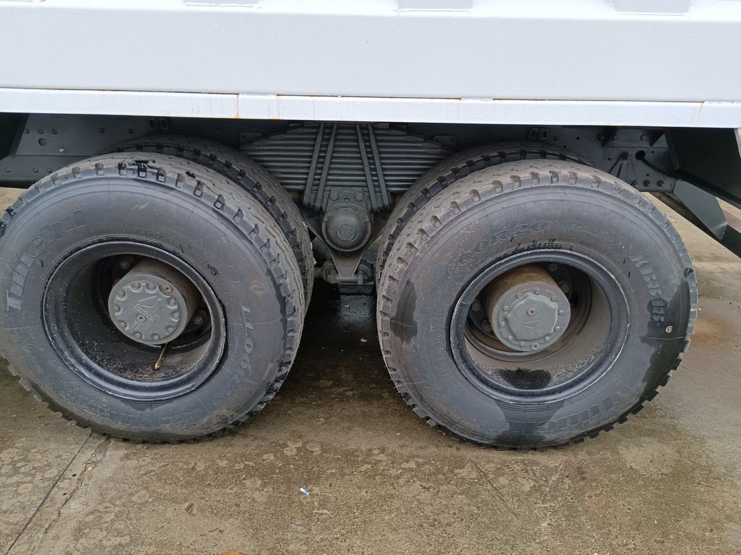 Used Sinotruk Howo 6*4 Tipper Truck with WEICHAI Engine and Good Cargo Tank Dimension
