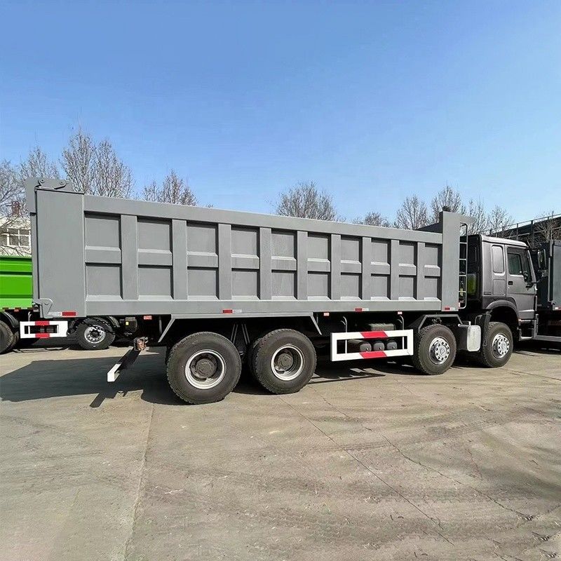 10 Forward Shift 2023 Sinotruk Howo 8x4 Tipper Truck Dump Truck with Heavy Duty Engine