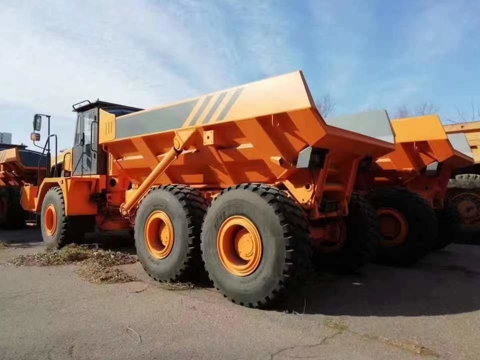 Euro 2 Emission Standard 60 Ton 6X6 All Wheel Drive Articulated Dump Truck for Mining