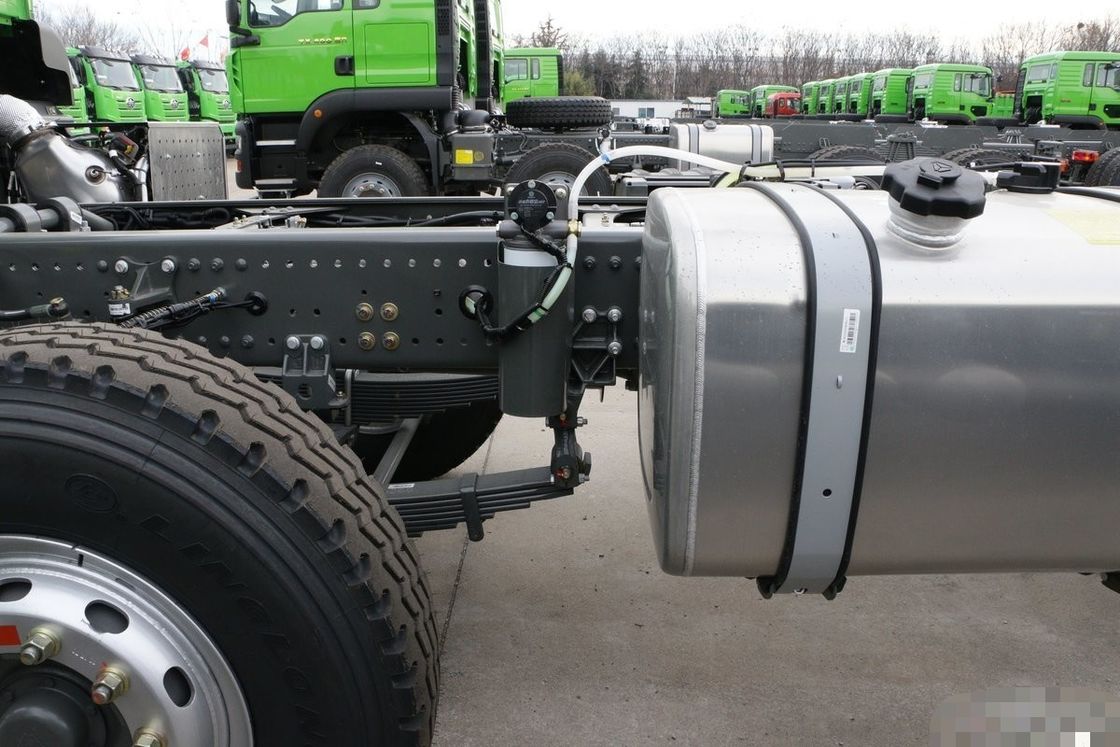 Sinotuck HOWO Used 350hp 8X4 Diesel YCUMMINS WEICHAI 12 wheels Tipper Dump Truck for Sales