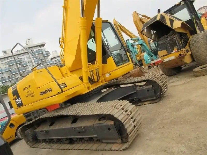 20 Ton Komatsu PC200 Second Hand Excavator with 2000 Working Hours and 0.9CBM Bucket