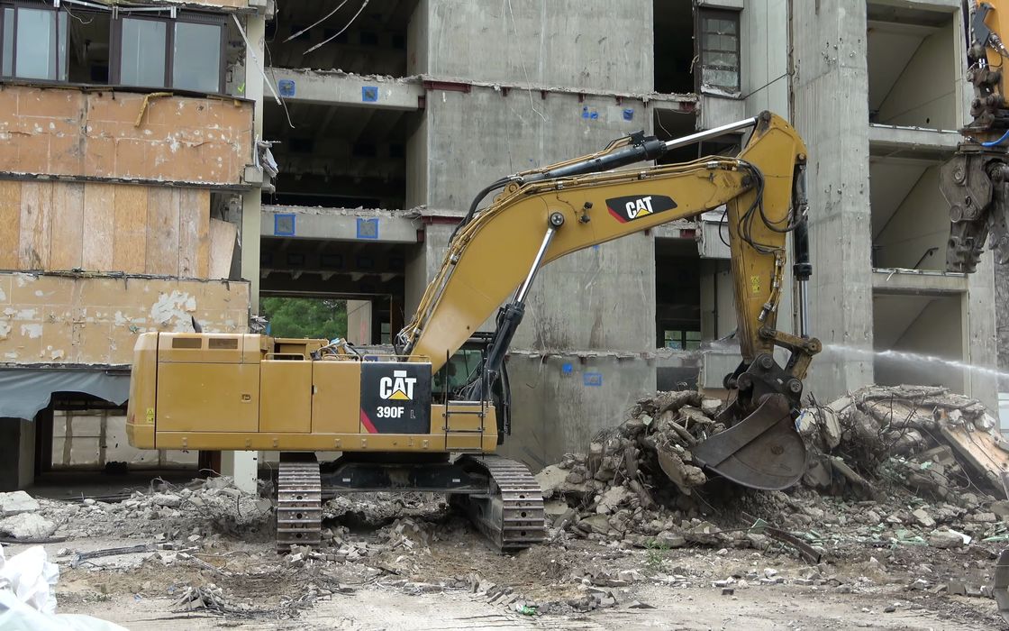 Affordable Used Cat Excavator 390D with 90250 KG Weight and 0.45m3 Bucket Capacity