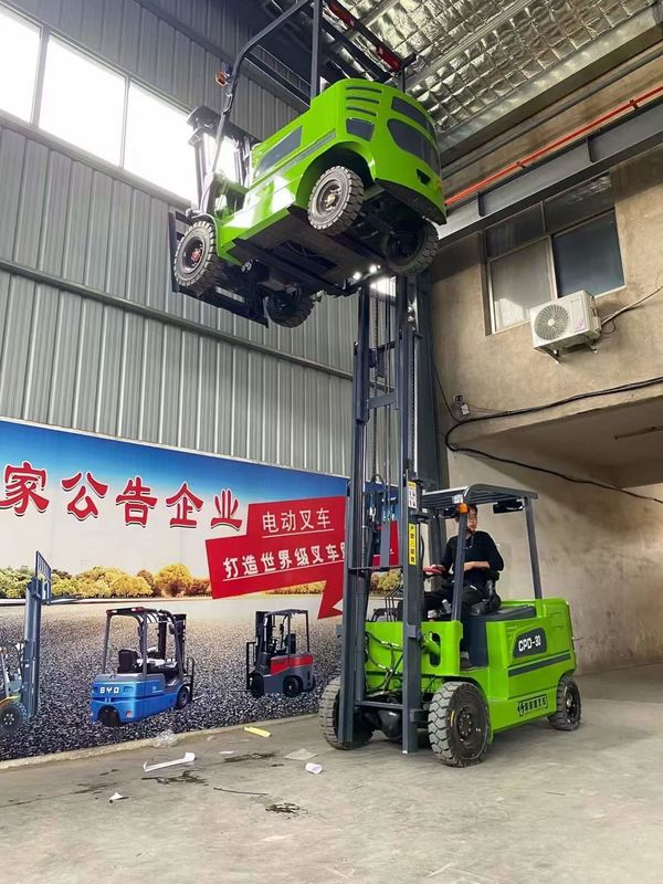 Real Advantage and 14.4 kw Lifting Motor Power 5 Ton Rough Terrain Forklift with Crane