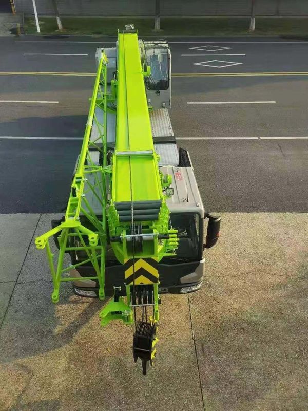 25 Ton Mobile Crane Zoomlion Truck Crane in Good Condition with 2001-4000 Working Hours