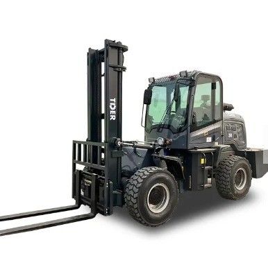 3000kg Load Capacity Used TDER 4WD All Terrain Forklift with Isuzu or Cummins EPA Engine
