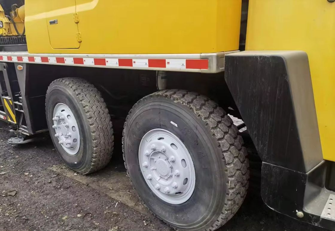 Used Truck Cranes Good Condition Hydraulic Arm Mobile Crane for Trucks 25 Ton 50 Ton