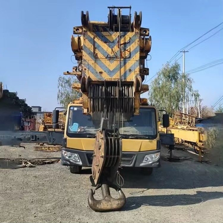 400 Ton QAY400 Telescopic All Terrain Crane Truck for Outdoor Construction Goods Lifting