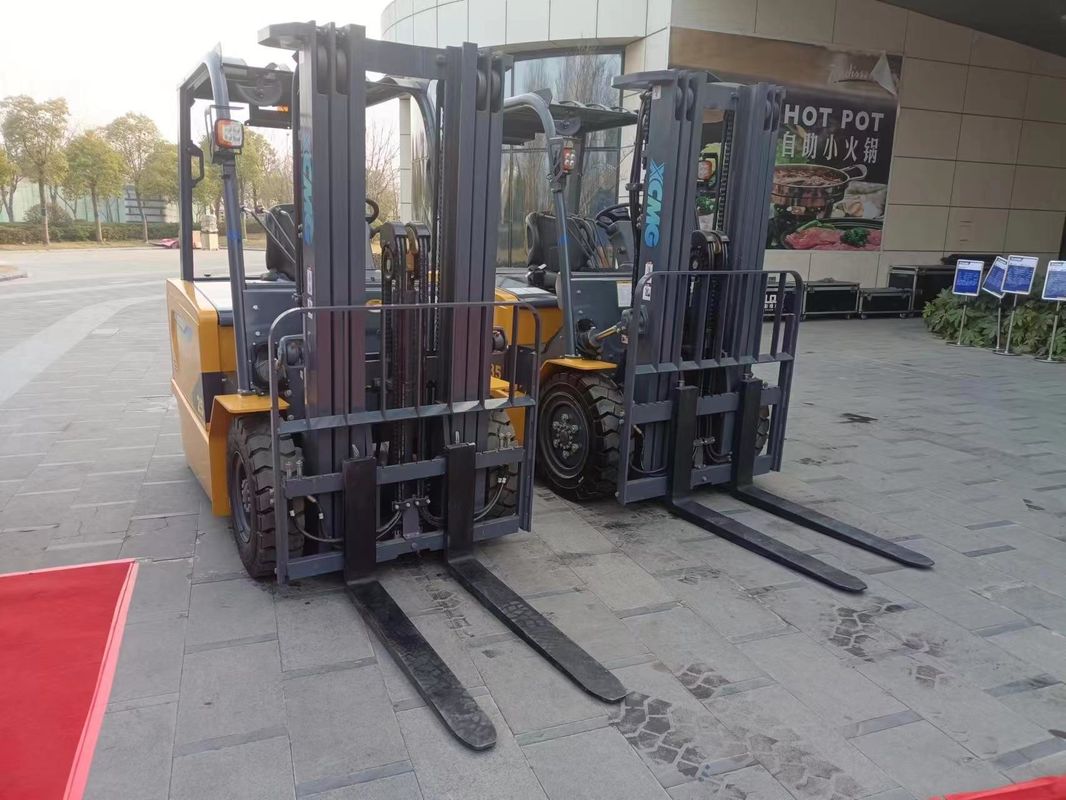 4900 KG Weight 3Tons Rated Lifting Capacity Electric Forklift for Customer Requirements
