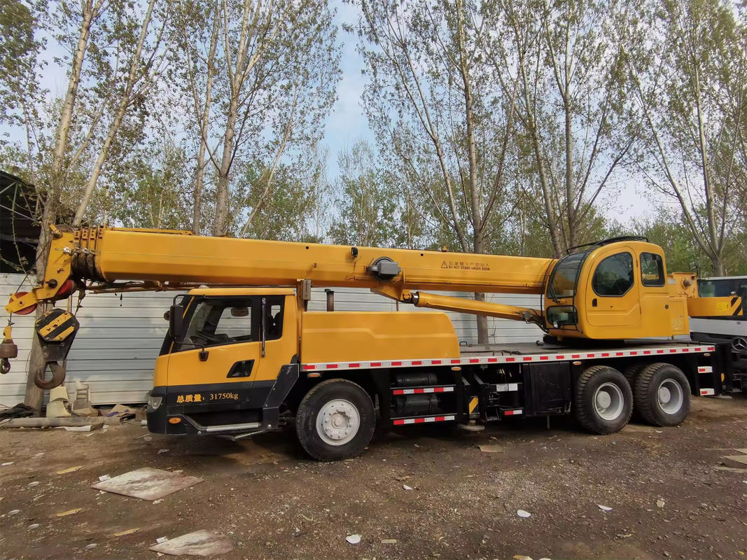 300 Ton Mobile Crane Zoomlion Crane for Truck Used 44 Max. Lifting Load Chinese Telescopic