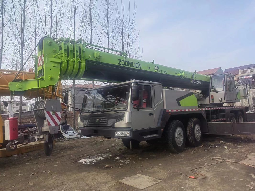 Sale Used Truck Cranes Zoomlion ZTC700V with 70 Ton Max. Lifting Load from Other Engine