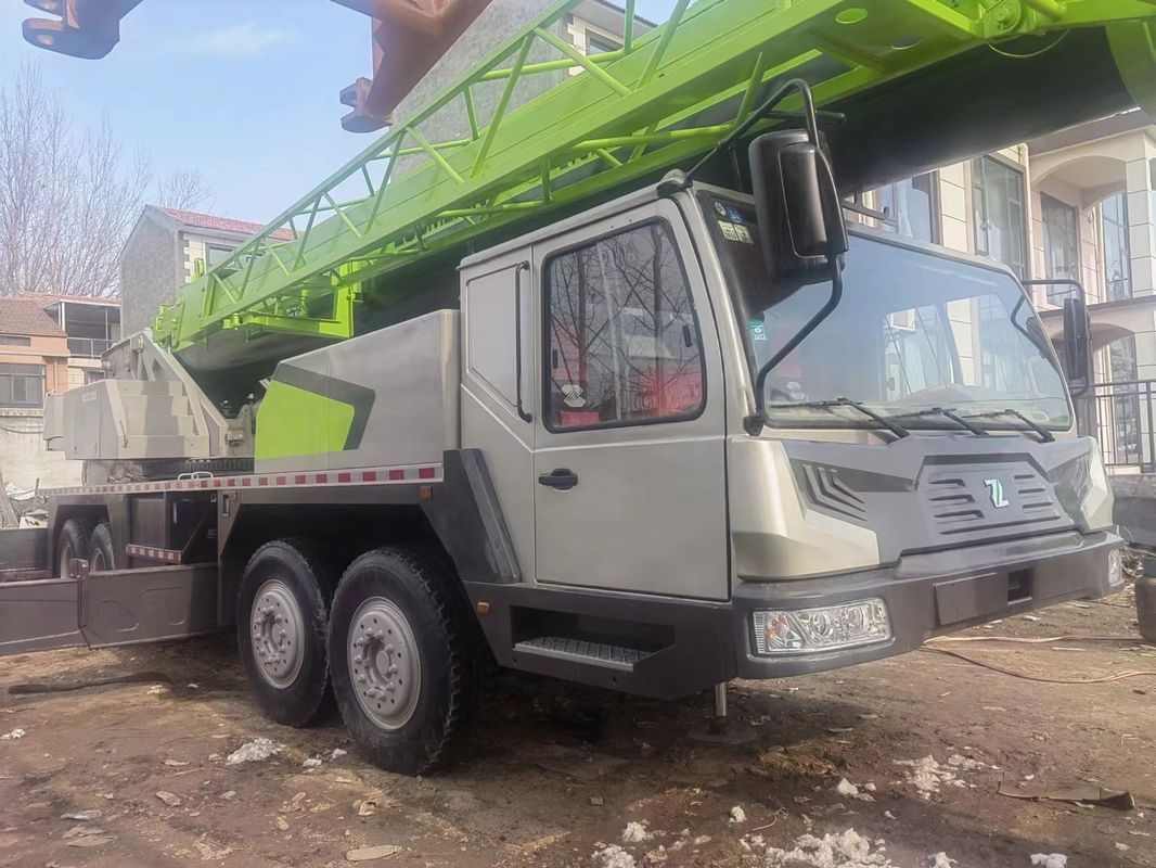 Sale Used Truck Cranes Zoomlion ZTC700V with 70 Ton Max. Lifting Load from Other Engine