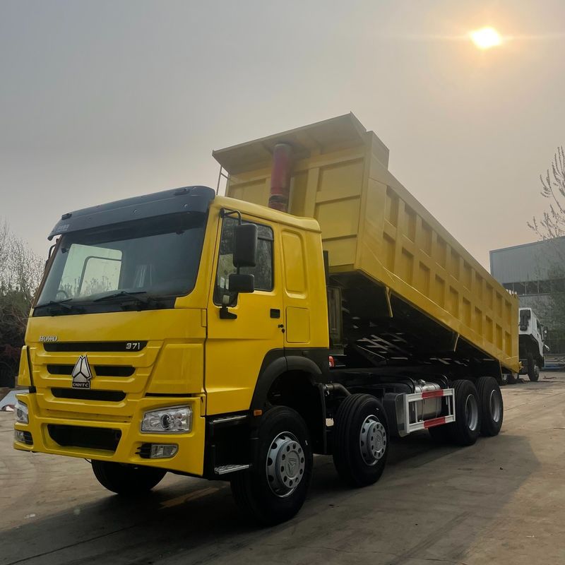 12 Tire Number Howo 8x4 Dump Truck Tipper Trucks with 300-400L Fuel Tank Capacity