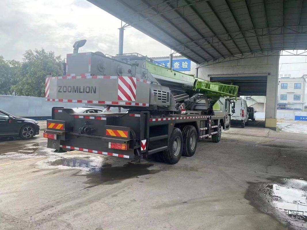 Zoomlion Mobile Crane Truck 25T Used Crane with 25TON Max. Lifting Load in Green
