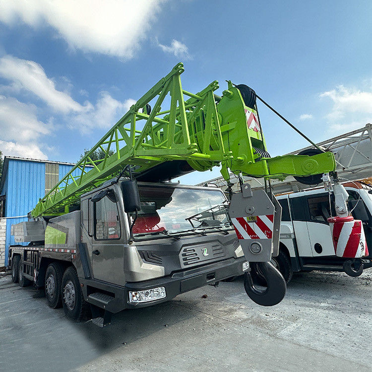 Telescopic Straight Boom Crane 50 Ton 55 Ton ZTC550 Used Truck Crane with Low Weight