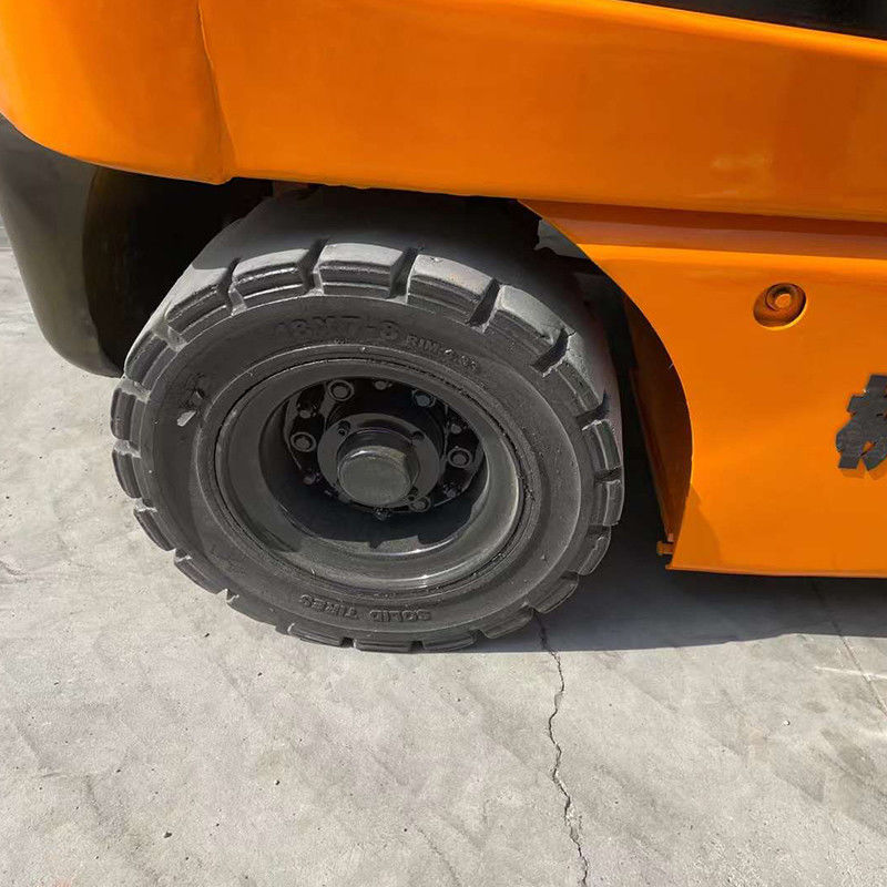 Non-slip Off-road Tire 2 Doors 2.5ton Electric Forklift with 2500 kg Weight
