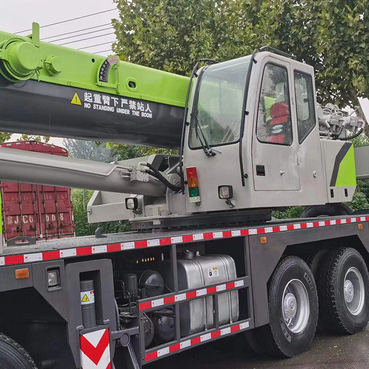 Used Zoomlion Crane Truck 55 Ton Telescopic Hydraulic Cranes with 8-Cylinder Diesel Engine