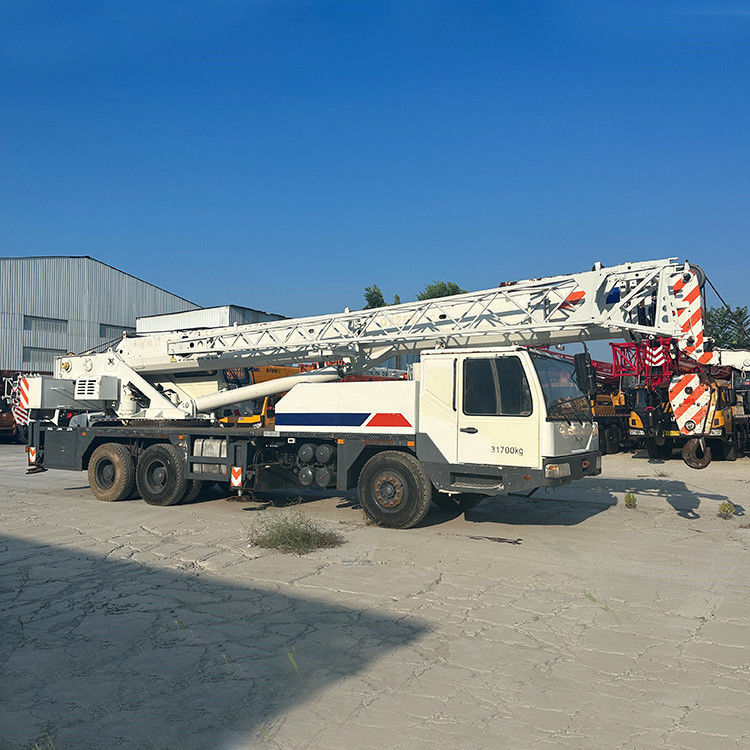25 Ton Zoomlion Construction Crane with White Color and Hydraulic Cylinder