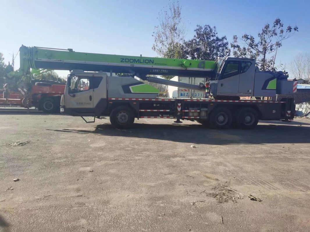 Good Zoomlion 25 Ton Truck Crane with Green Design and Maximum Operating Speed of 80km/h