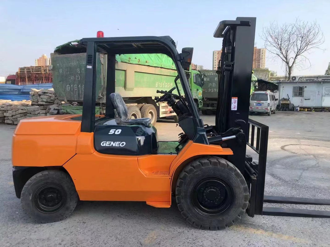 10 Ton Diesel Forklift with 80/370 Battery Voltage/Capacity and 125MM Fork Width