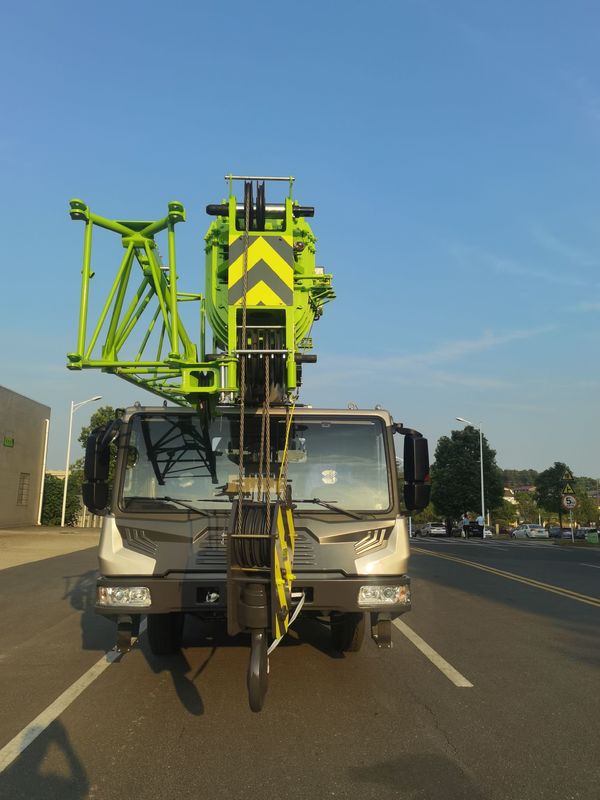 Zoomlion 20 Ton 25 Ton 50 Ton Truck Crane Perfect for Malaysia Construction Projects