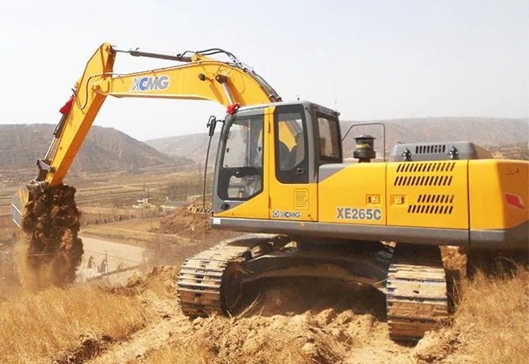 Komatsu PC200-8 Excavator 20 Ton Crawler Excavator with Maximum Digging Depth of 6620 mm