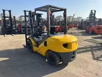 Used Komatsu FD30 3 Ton Diesel Forklift in Japan with 4D94LE Engine Model