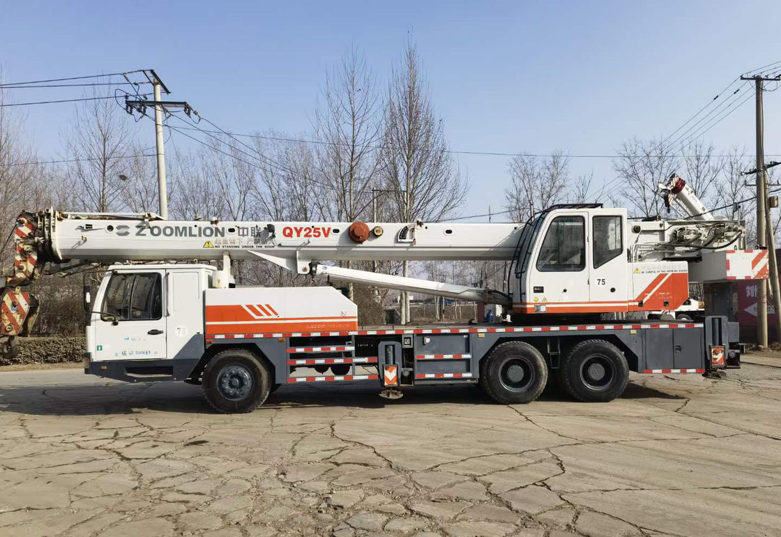 Zoomlion QY25V 25t Used Truck Crane with Hydraulic Pump in Excellent Working Condition