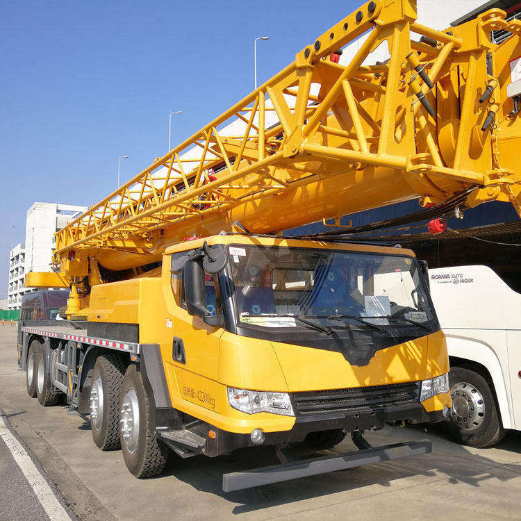 5000 kg Weight Top Truck Crane Qy50k with High Lifting and High Operating Efficiency