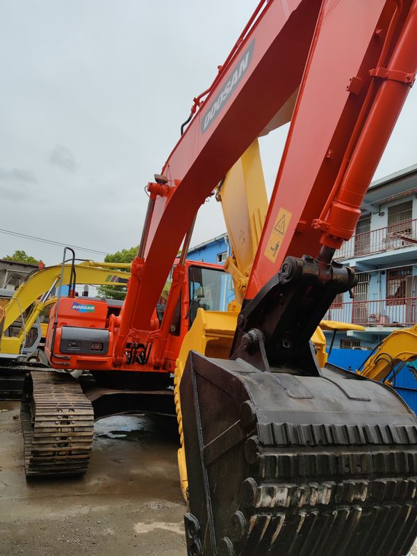 2001-4000 Working Hours Doosan DX225 Used Crawler Excavator with Other Hydraulic Valve