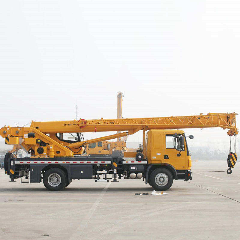 Euro 2/3/4/5 Emission Standard 12 Ton Truck Crane with Lattice Boom in Philippines