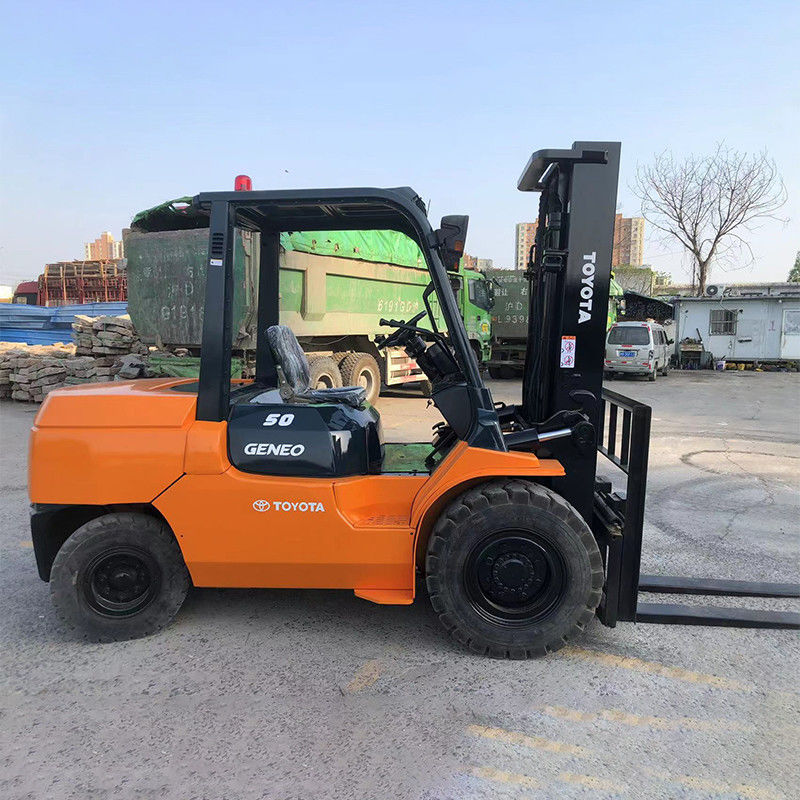 Used 5 Ton Diesel Forklift with Automatic Transmission 4-Wheel Drive and Fork Width 125