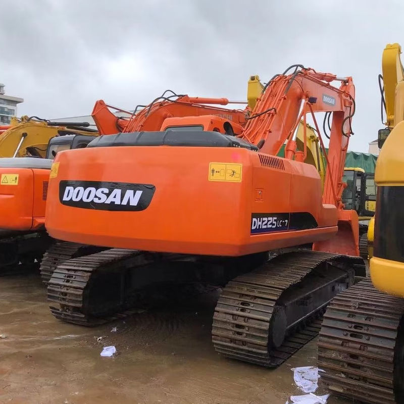 22500kg Working Weight Used Doosan 225 Excavator with 2001-4000 Working Hours