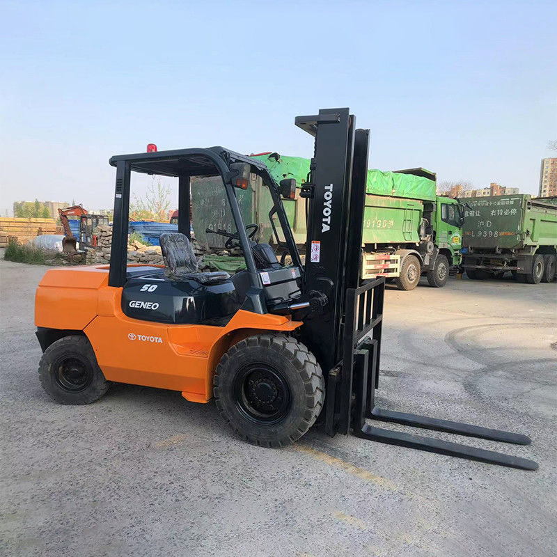 Used 5 Ton Diesel Forklift with Automatic Transmission 4-Wheel Drive and Fork Width 125
