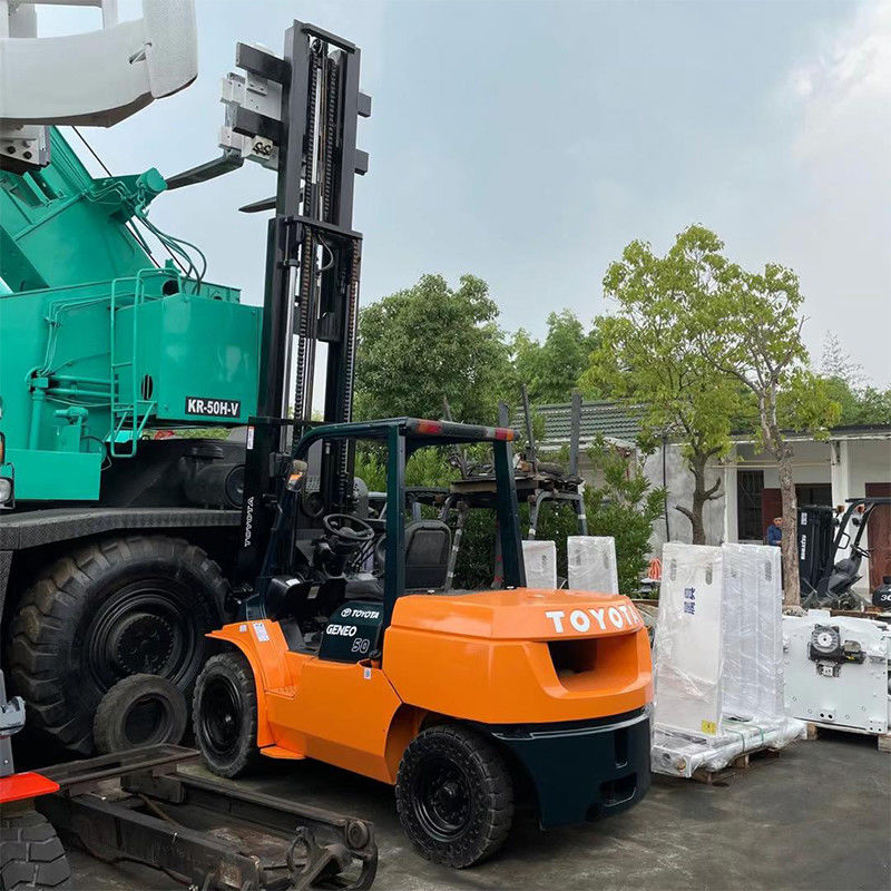 Used 5 Ton Diesel Forklift with Automatic Transmission 4-Wheel Drive and Fork Width 125
