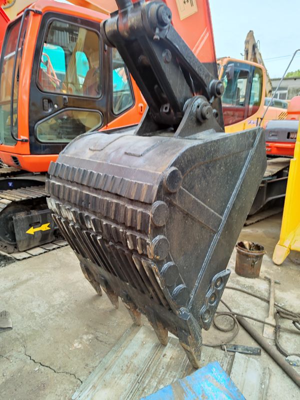 22500kg Working Weight Used Doosan 225 Excavator with 2001-4000 Working Hours