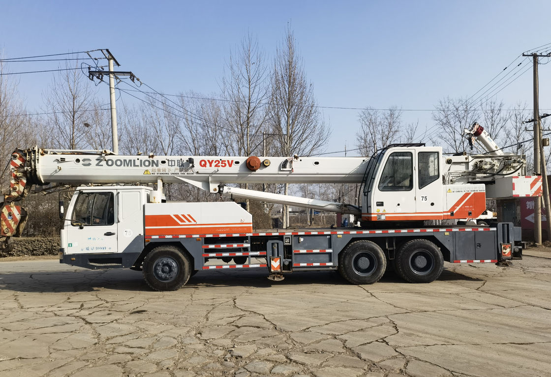 Used Zoomlion 25 Ton Hydraulic Truck Mounted Crane with Max. Lifting Height of 43m