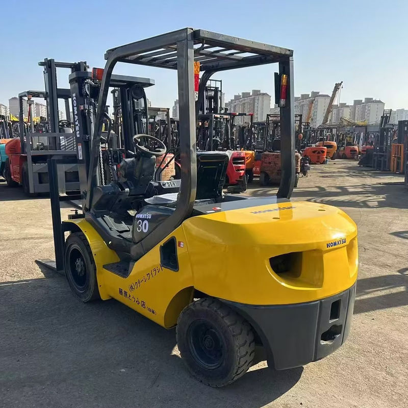 Home FD30 Original Japan Komatsu Used Forklift Loading Machine with 150mm Fork Width