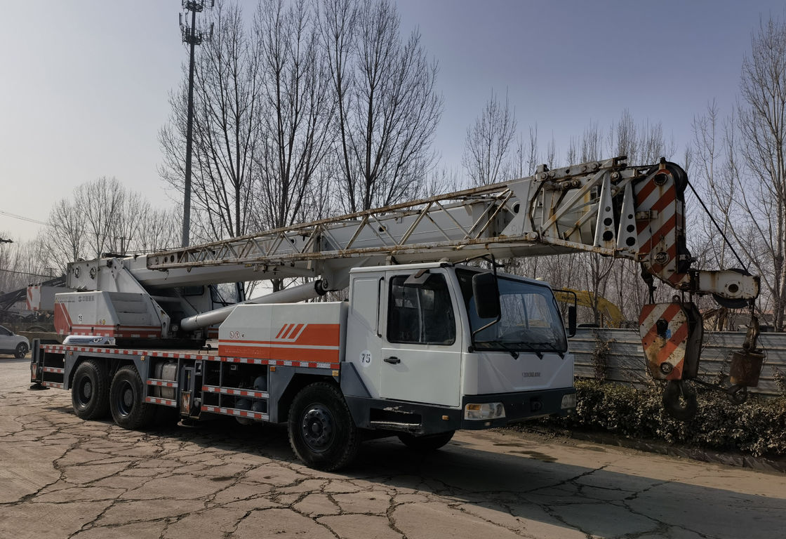 Used Zoomlion 25 Ton Hydraulic Truck Mounted Crane with Max. Lifting Height of 43m