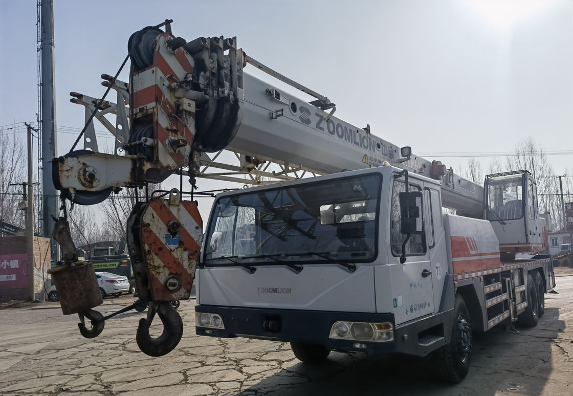 Used Zoomlion 25 Ton Hydraulic Truck Mounted Crane with Max. Lifting Height of 43m