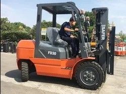 FD30 Diesel Forklift with 4300 kg Weight and 125mm Fork Width Powered by Isuzu Engine