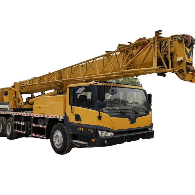 Used 70ton Truck Crane with Maximum Lifting Height of 12.4M-70M and in Good Condition