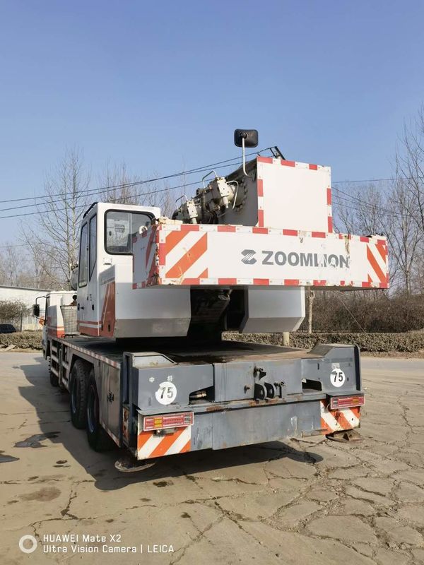 Top Selling 25 Ton Zoomlion Wheeled Mobile Truck Crane with Max. Lifting Height of 41M