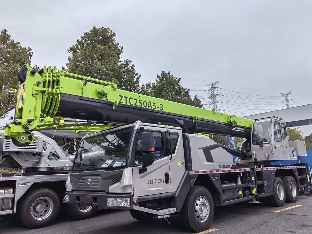 25 Ton Used Zoomlion Truck Crane 2022 Model with 0-2000 Working Hours