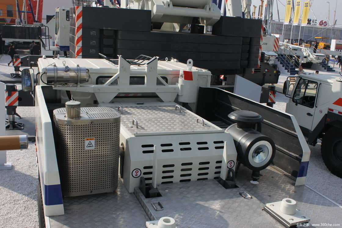 80 Ton Used Crane Machine Zoomlion Crane Truck x3000 Liftling Equipment for uae Market