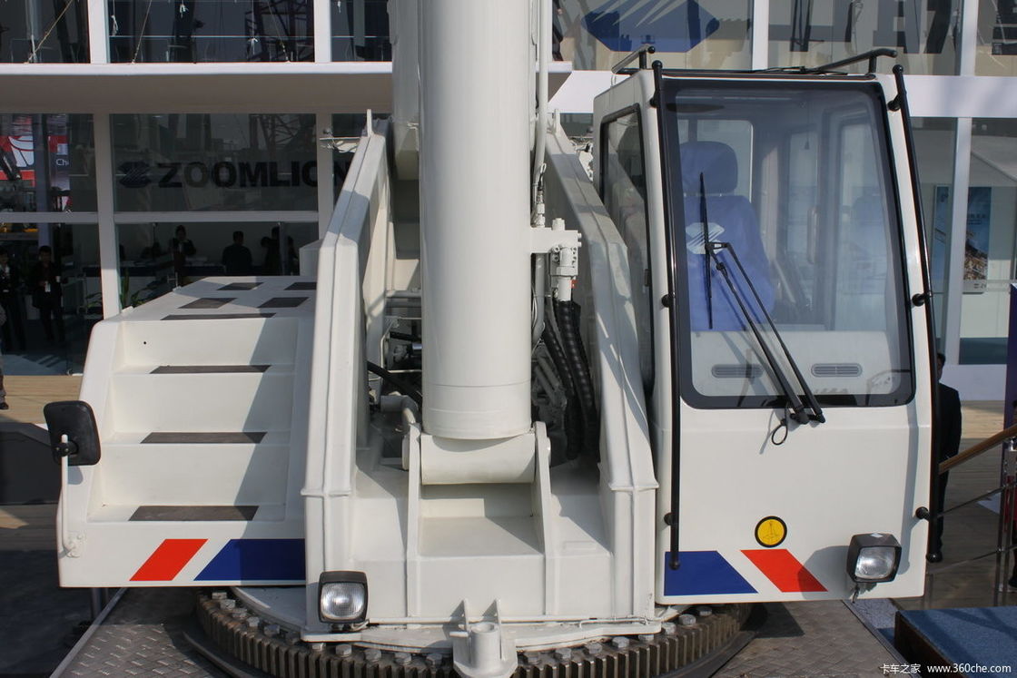 80 Ton Used Crane Machine Zoomlion Crane Truck x3000 Liftling Equipment for uae Market