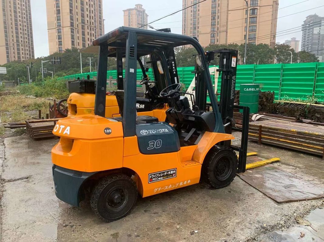 Building Material Shops Used Toyota Diesel 3 Tons 7F Forklift with Side Shifter 3450 KG
