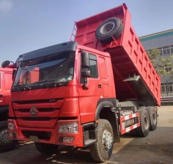 5600mm*2300mm*1500mm Cargo Tank 6X4 Used Tipper Truck 371HP 25tons HOWO Dump Truck