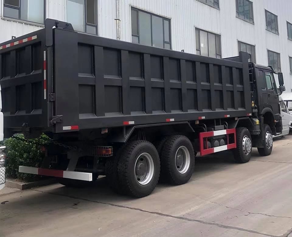 Used Howo 8x4 12 Wheeler 24 30 Cubic Meter 35 Ton 40tons Tipper Truck Dumper Diesel For Sand Stone Transport